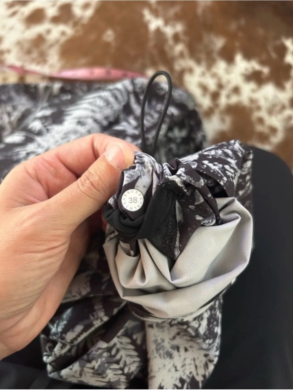 lululemon athletica Black & Gray Tropical-Print Swim Board Shorts